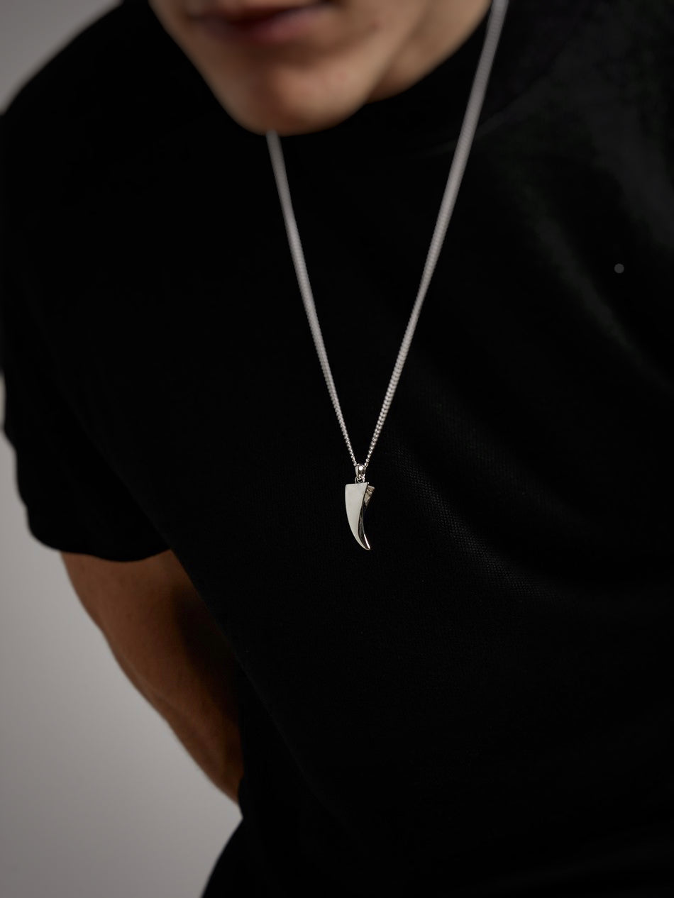 Tiger Claw Necklace in Silver